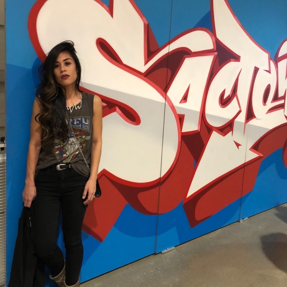 Meet your Posher, Cheryl - Picture 9 of 12